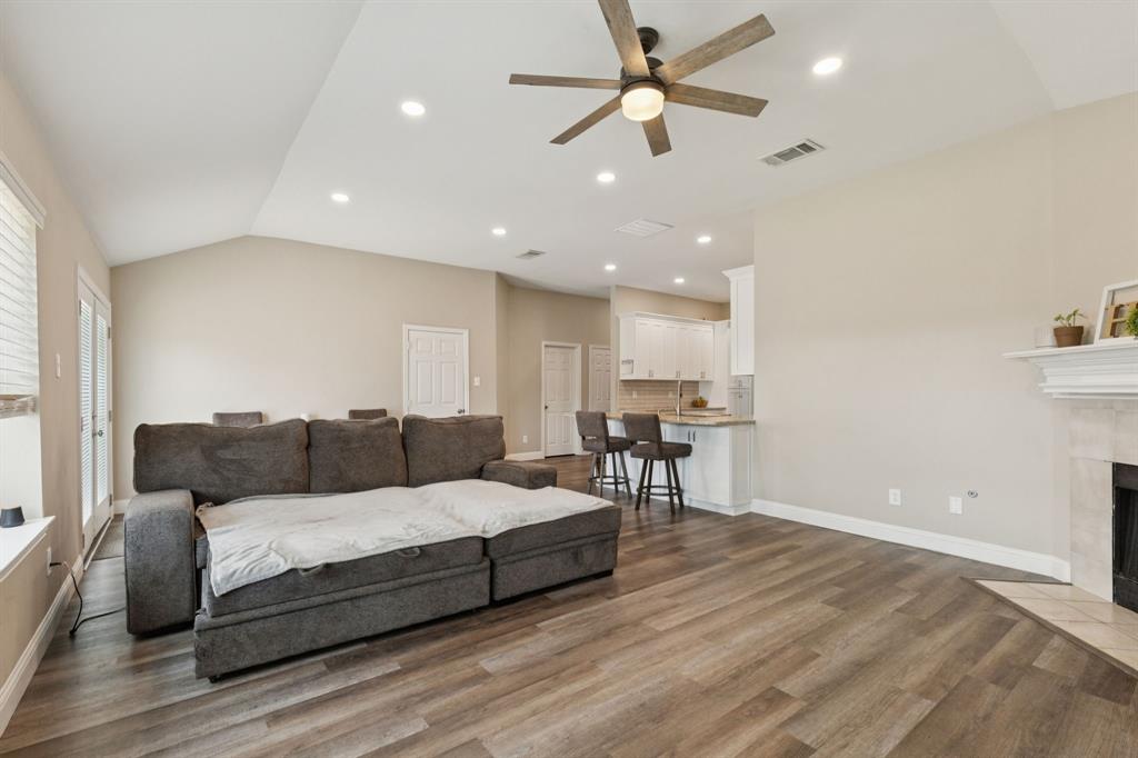 1240 Longhorn Drive