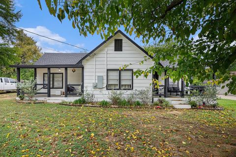 210 E 4th Street Keene TX 76059