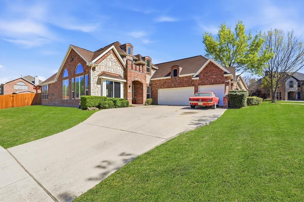 Photo of 5 Scramble Court, Mansfield, TX 76063 (MLS # 21214241)