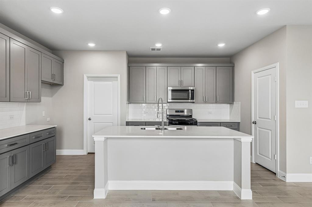 726 Amalfi Way