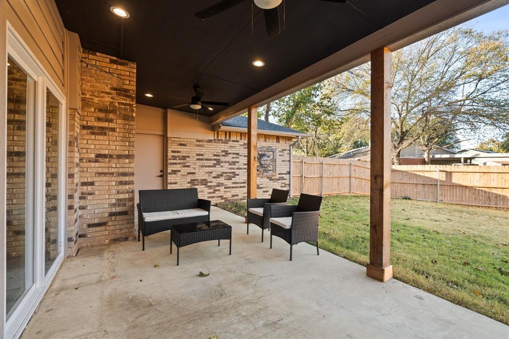 White Rock Village 01 - Residential