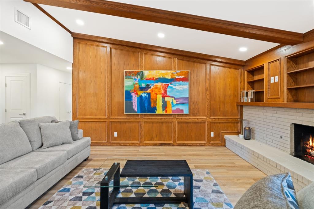 White Rock Village 01 - Residential