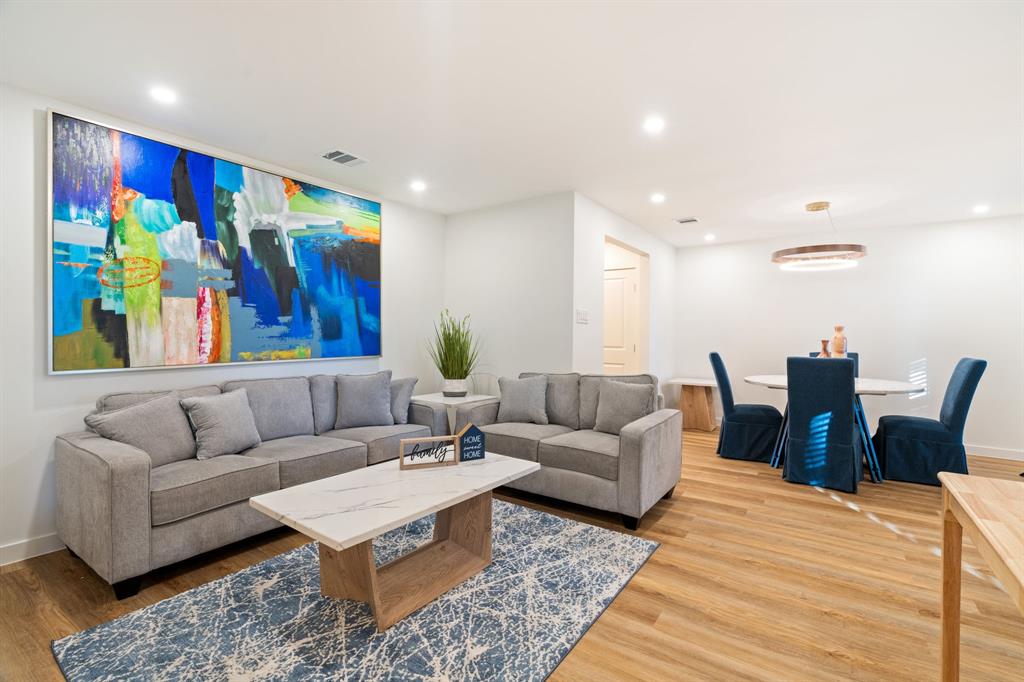 White Rock Village 01 - Residential