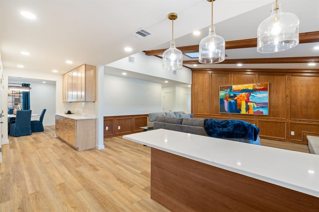 White Rock Village 01 - Residential