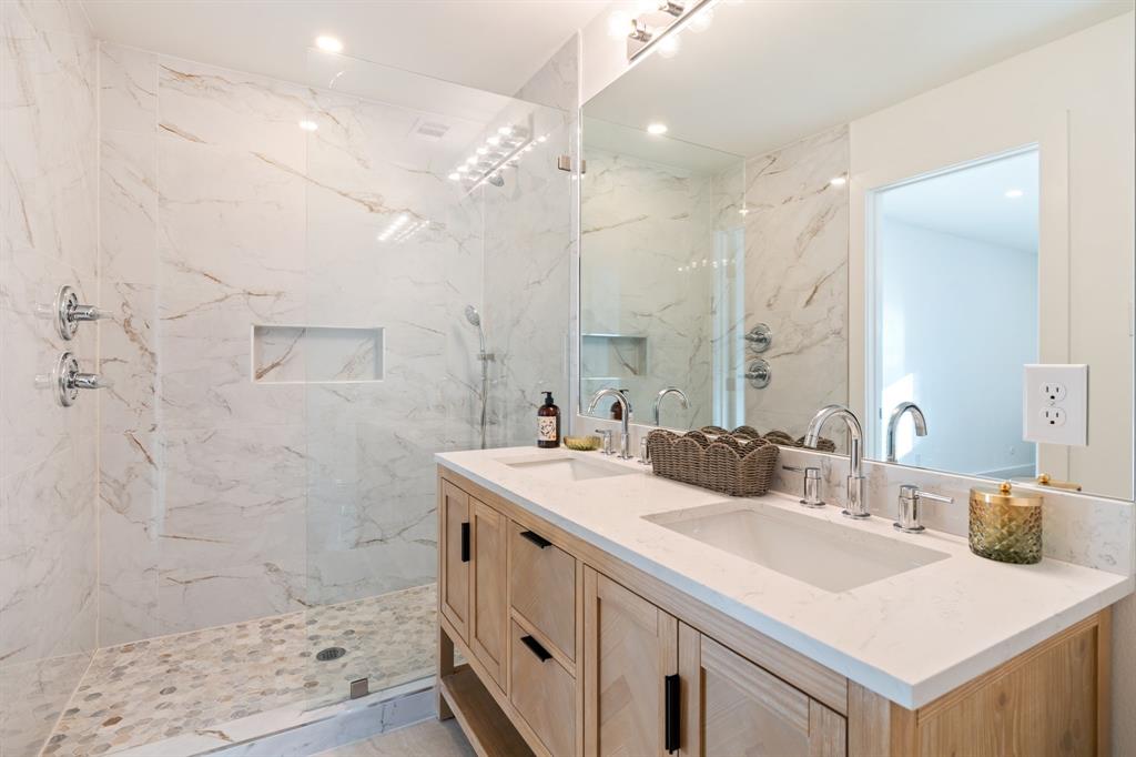 White Rock Village 01 - Residential