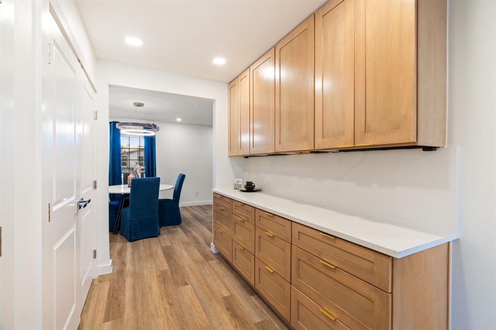 White Rock Village 01 - Residential