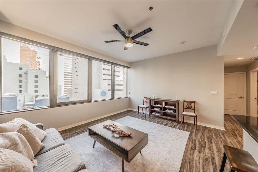 Metropolitan 1200 Main St Condo - Residential