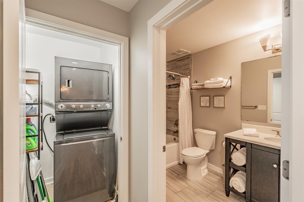 Metropolitan 1200 Main St Condo - Residential