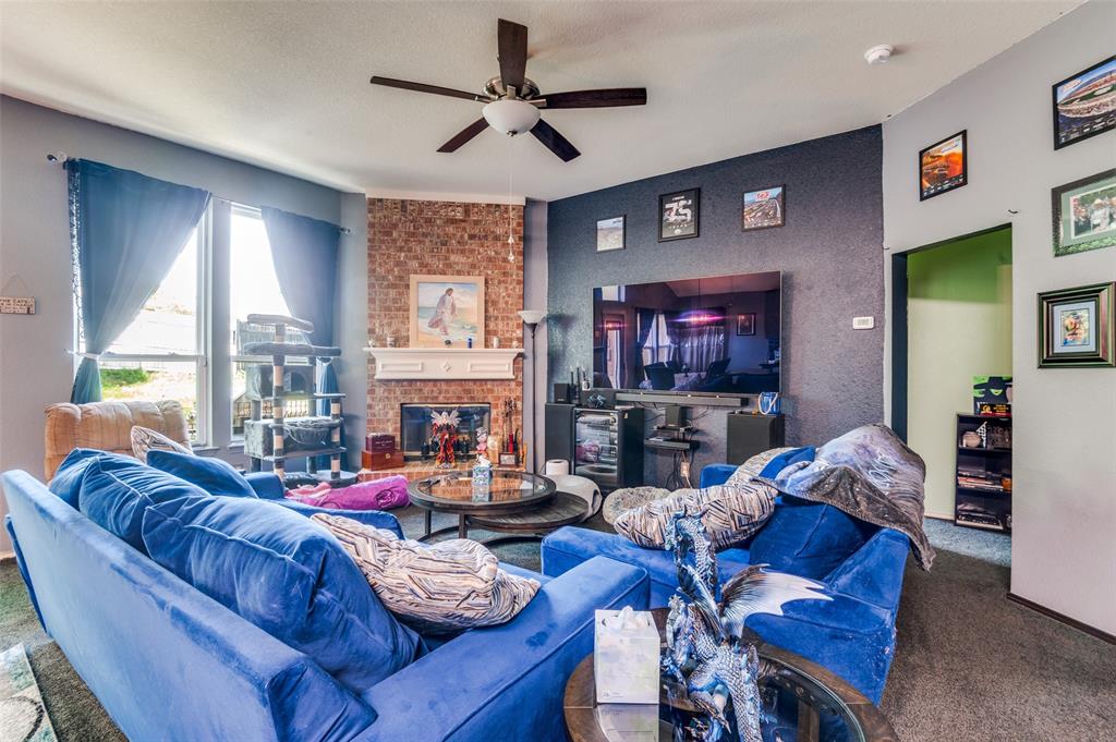 805 E Huitt Lane