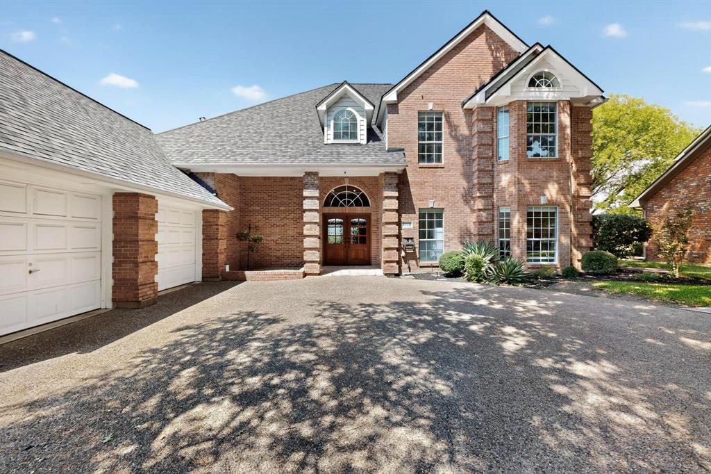 4715 N Meadow Ridge Circle