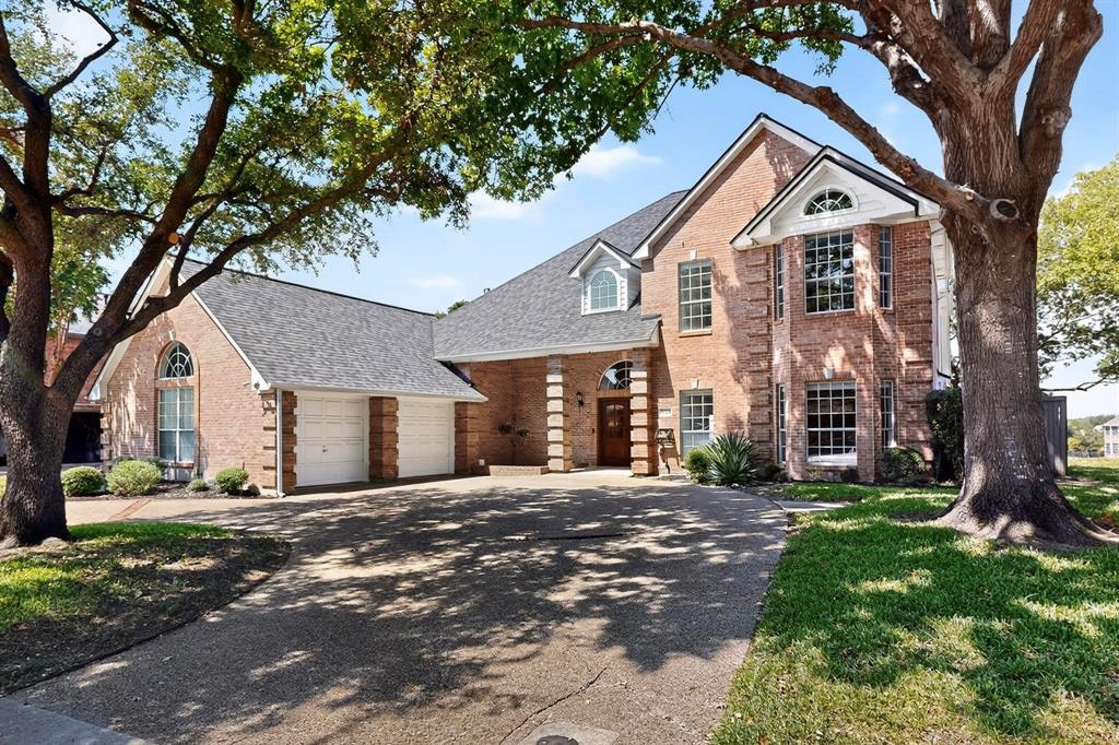 4715 N Meadow Ridge Circle