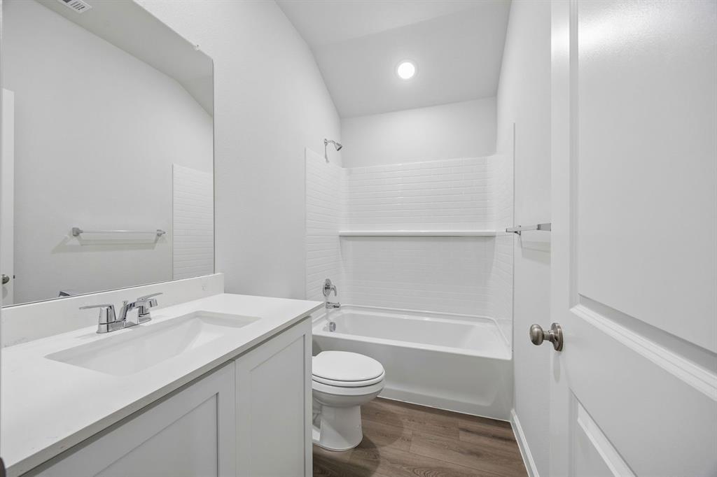 3707 Brewster Lane
