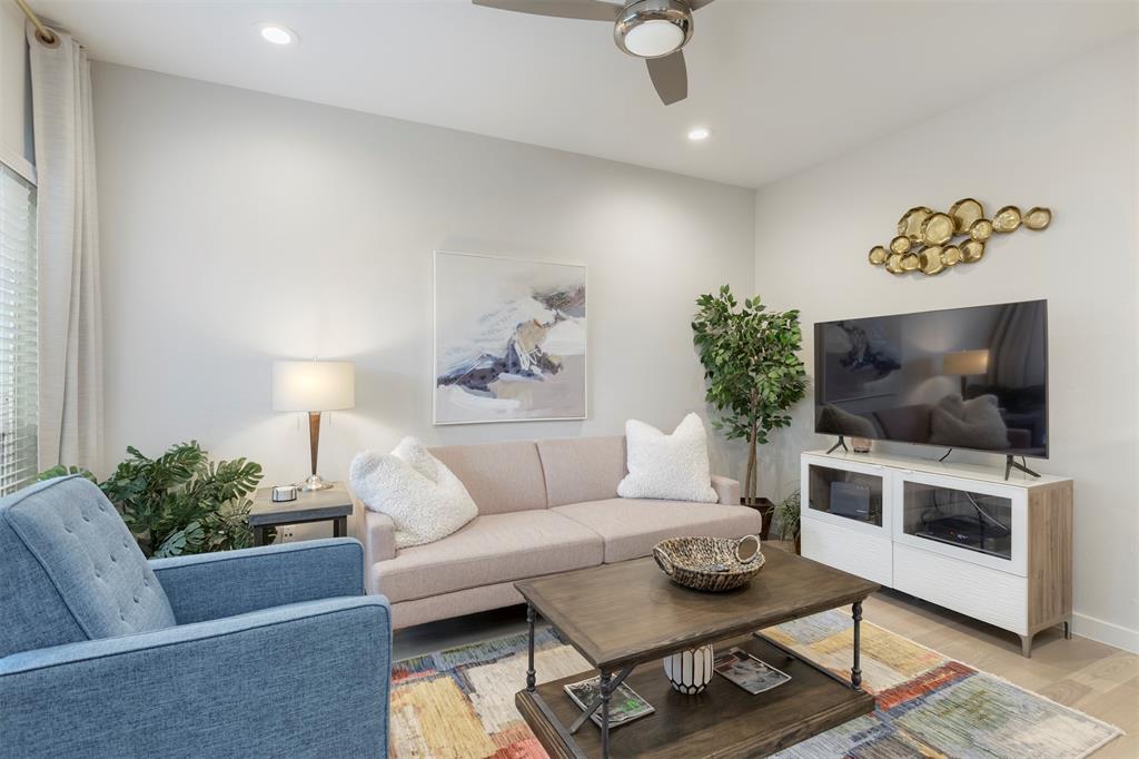 Boardwalk On The Pkwy Condos - Residential