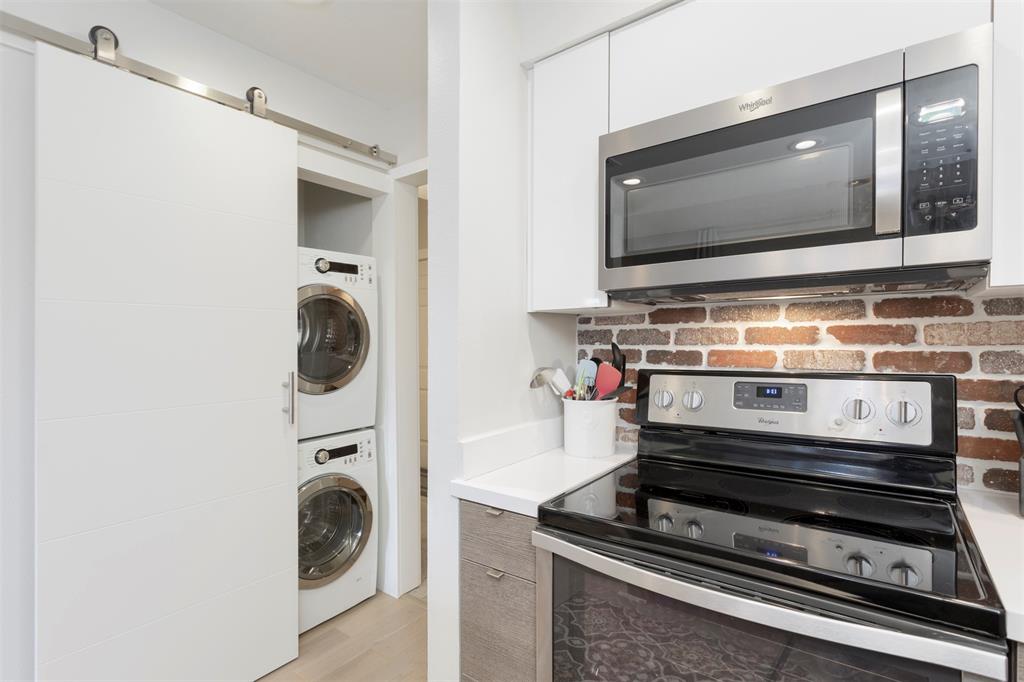 Boardwalk On The Pkwy Condos - Residential