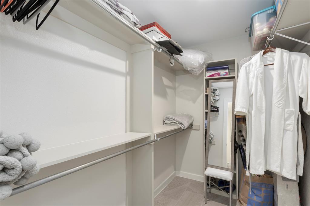 Boardwalk On The Pkwy Condos - Residential