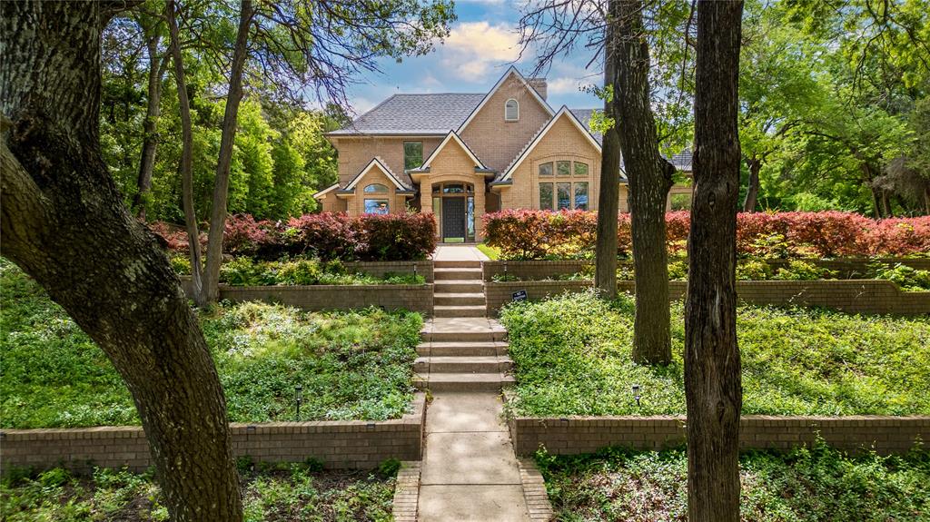 1254 Whispering Oaks Drive