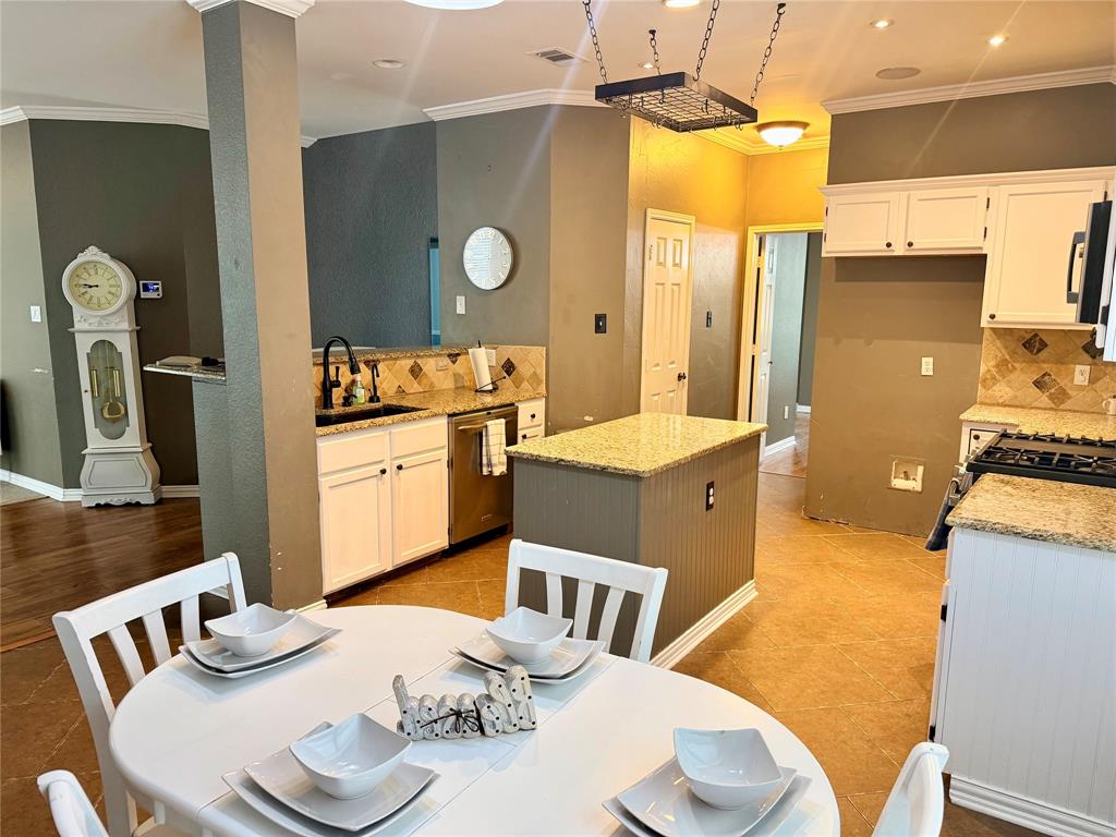 7206 Birchmont Drive