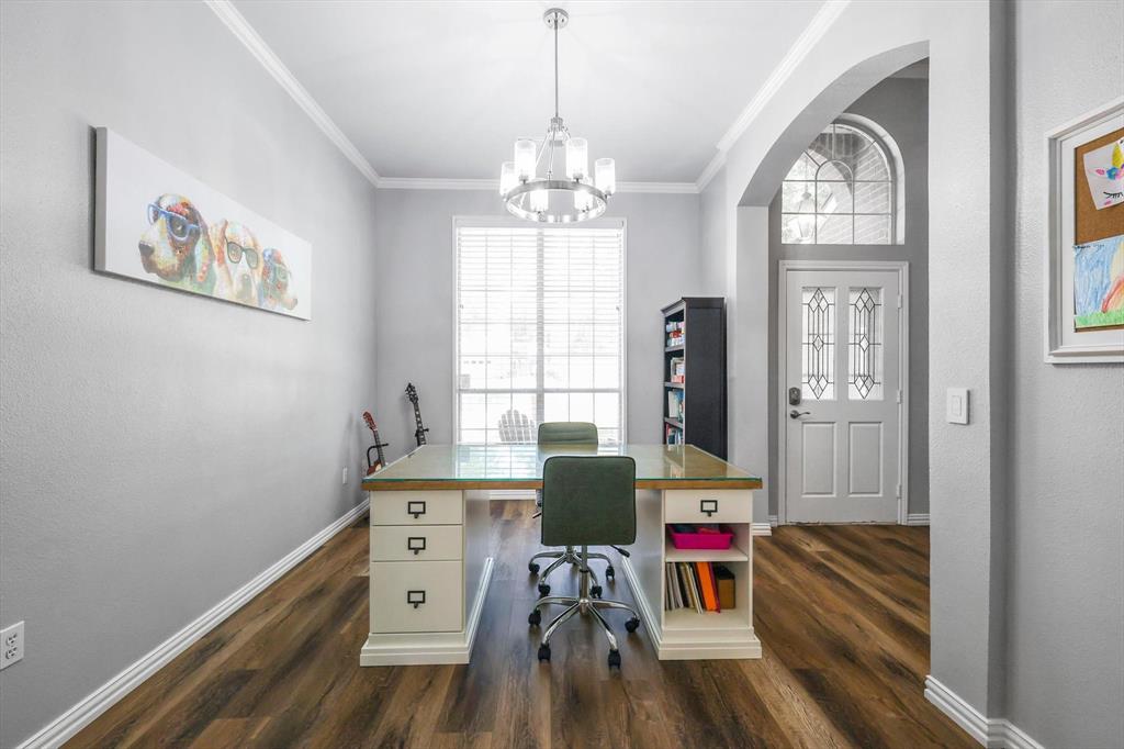 LAKESIDE ESTATES - Residential