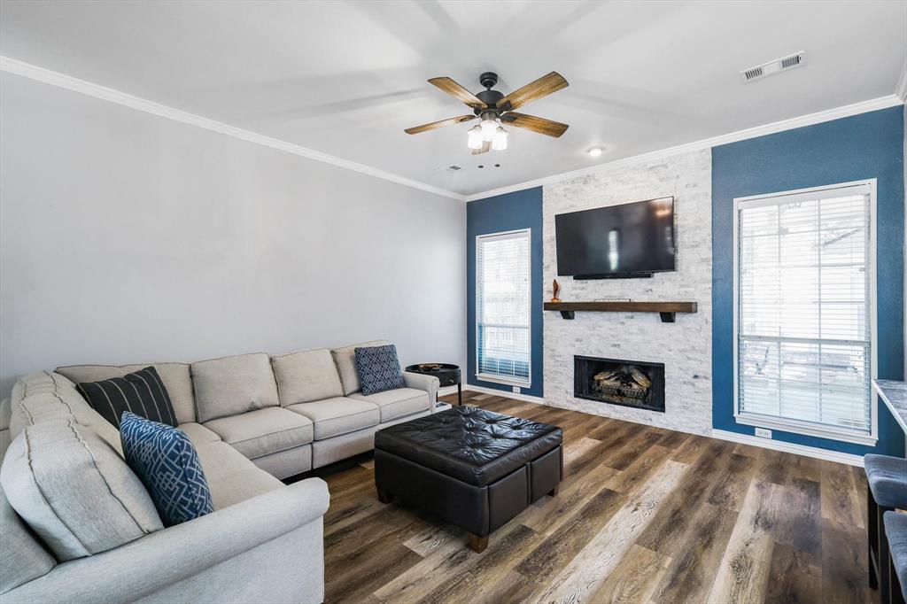 LAKESIDE ESTATES - Residential