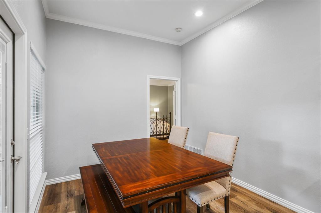 LAKESIDE ESTATES - Residential