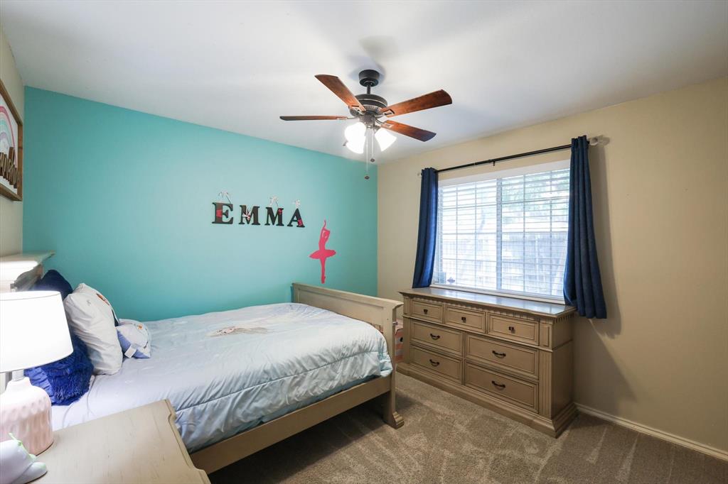 LAKESIDE ESTATES - Residential