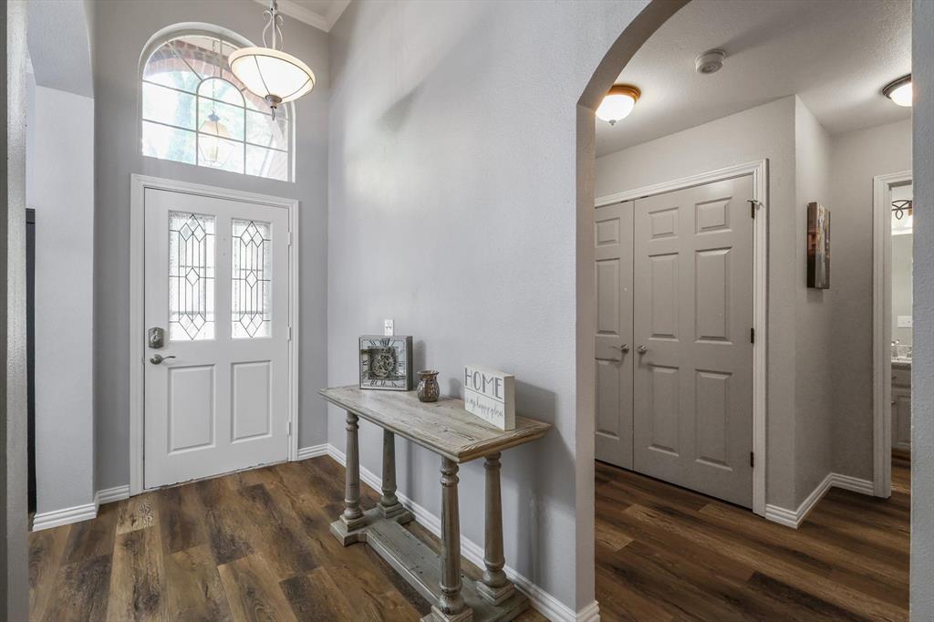 LAKESIDE ESTATES - Residential