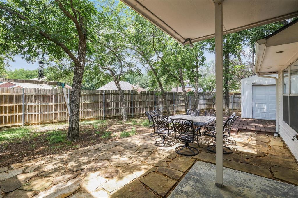 LAKESIDE ESTATES - Residential