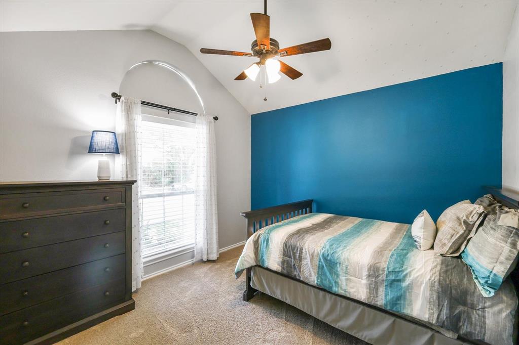 LAKESIDE ESTATES - Residential