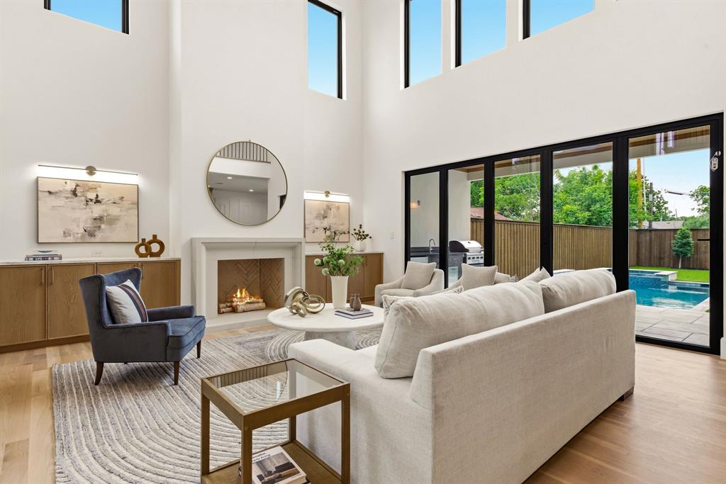 University Blvd Terrace - Residential