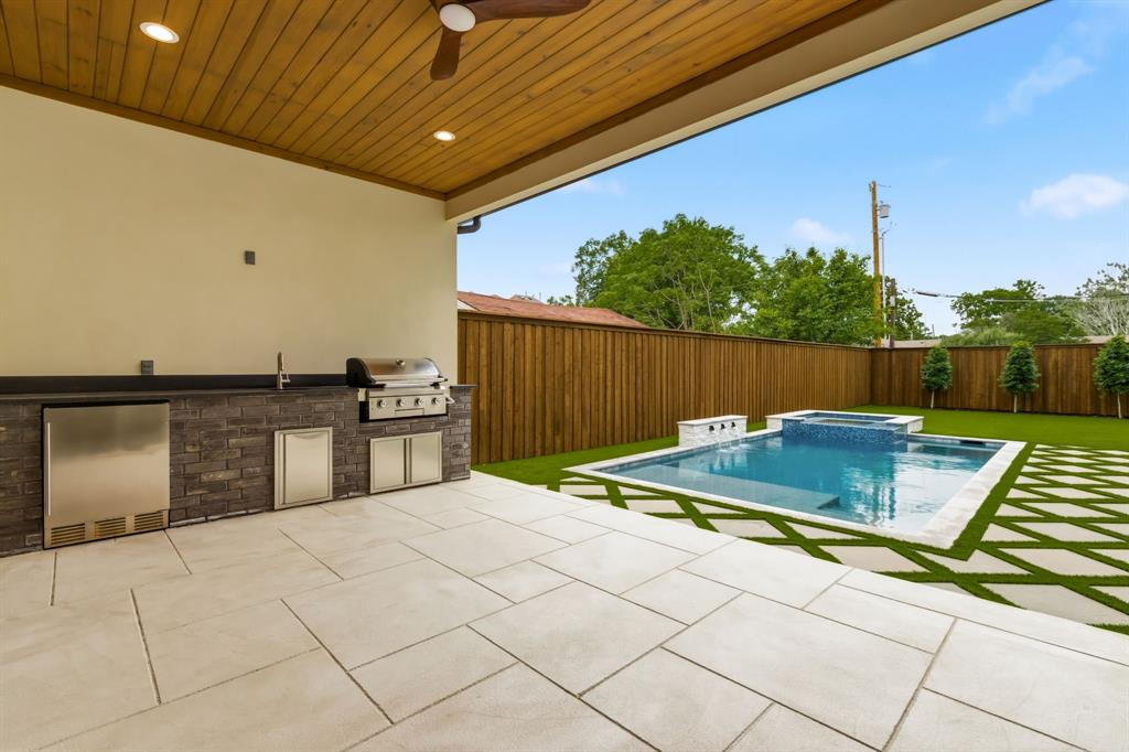 University Blvd Terrace - Residential