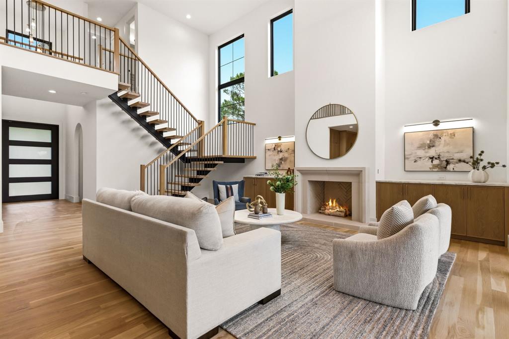 7219 Kaywood Drive