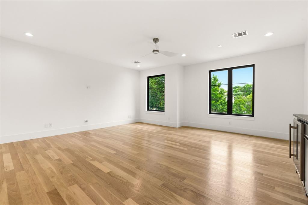 University Blvd Terrace - Residential