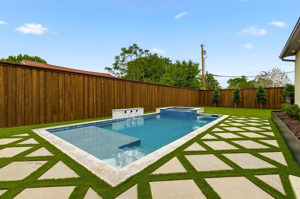University Blvd Terrace - Residential