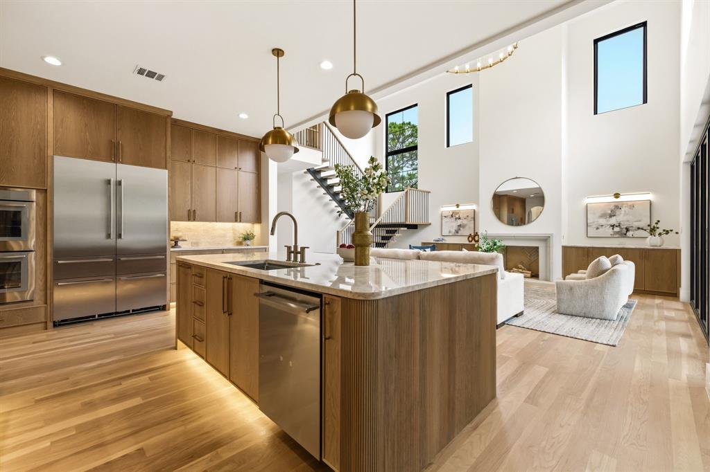 University Blvd Terrace - Residential