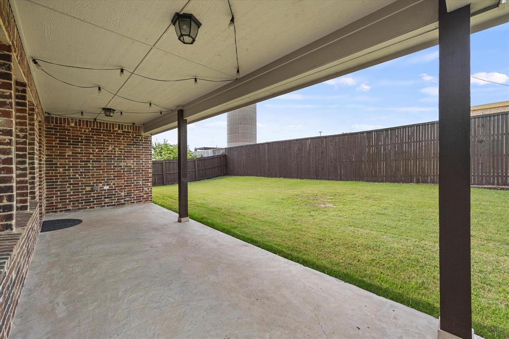 660 Sharpley Drive