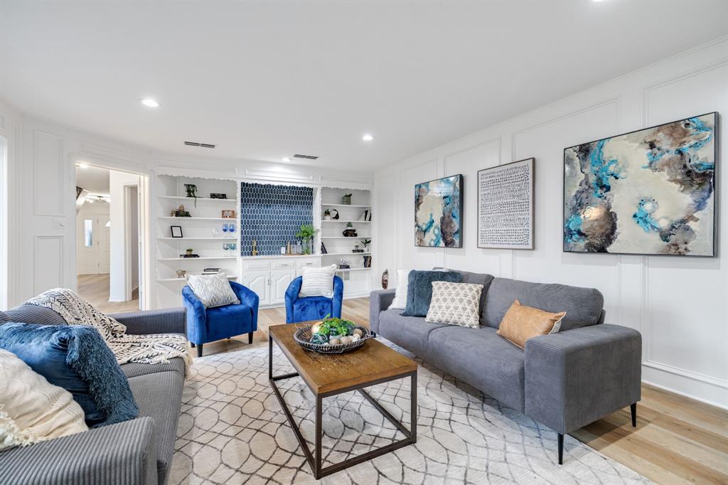2901 Warren Circle