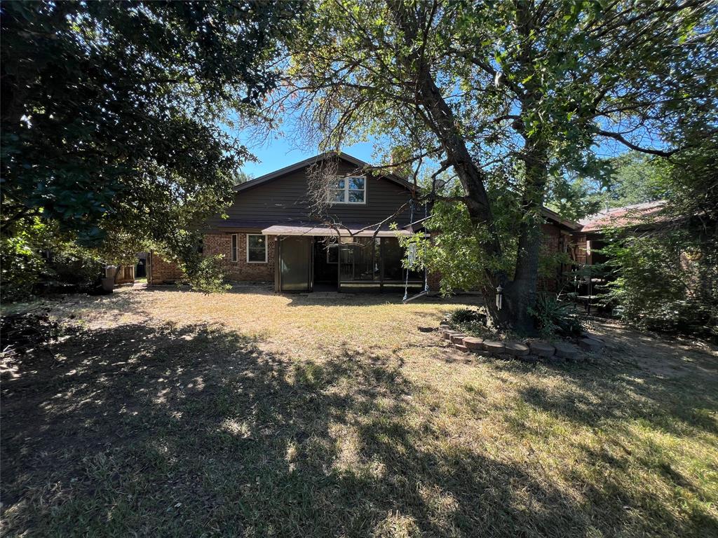 1303 Paisley Drive
