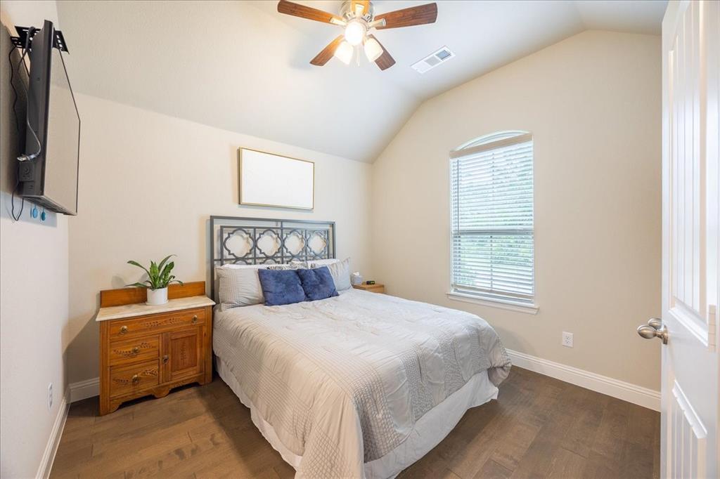 516 Gibbons Creek Trail