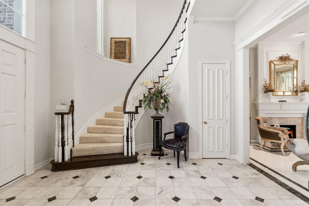 5613 Shady Elm Circle