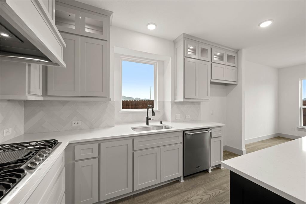 Mira Lagos Crossing - Residential