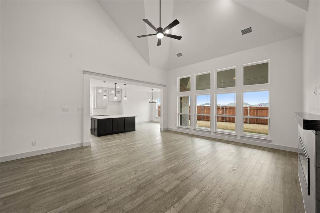 Mira Lagos Crossing - Residential