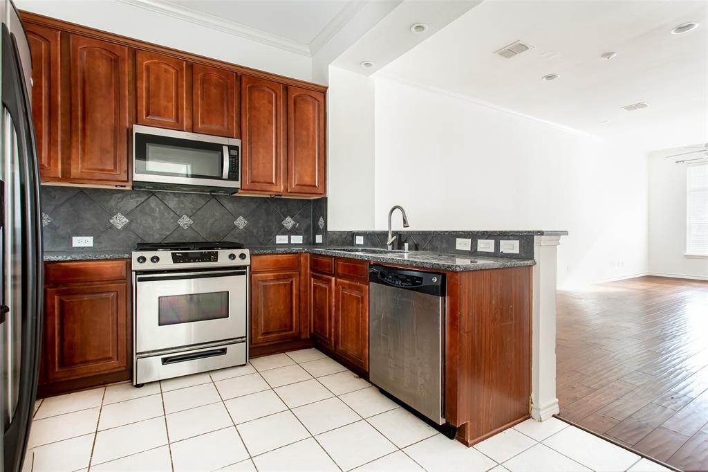 Townhomes Of District A Ph 01-11 - Residential Lease