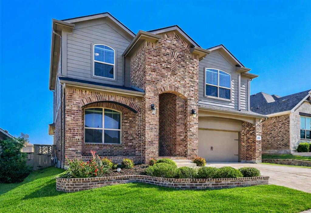 2312 Mockingbird Court