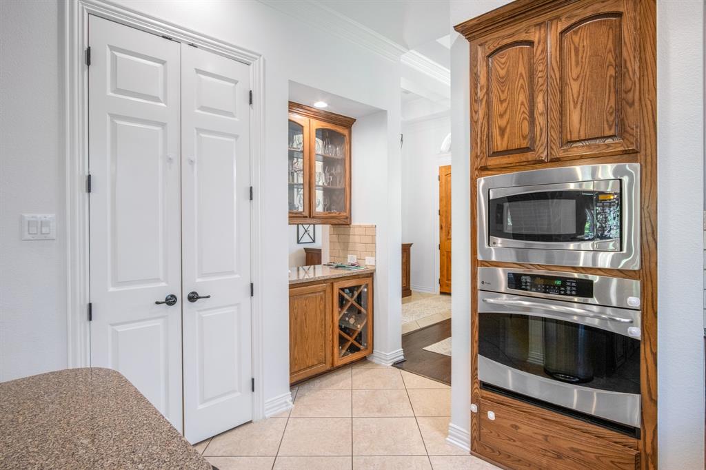 Dallas, Texas 75218, United States, 5 Bedrooms Bedrooms, ,4 BathroomsBathrooms,Residential,Active,138832