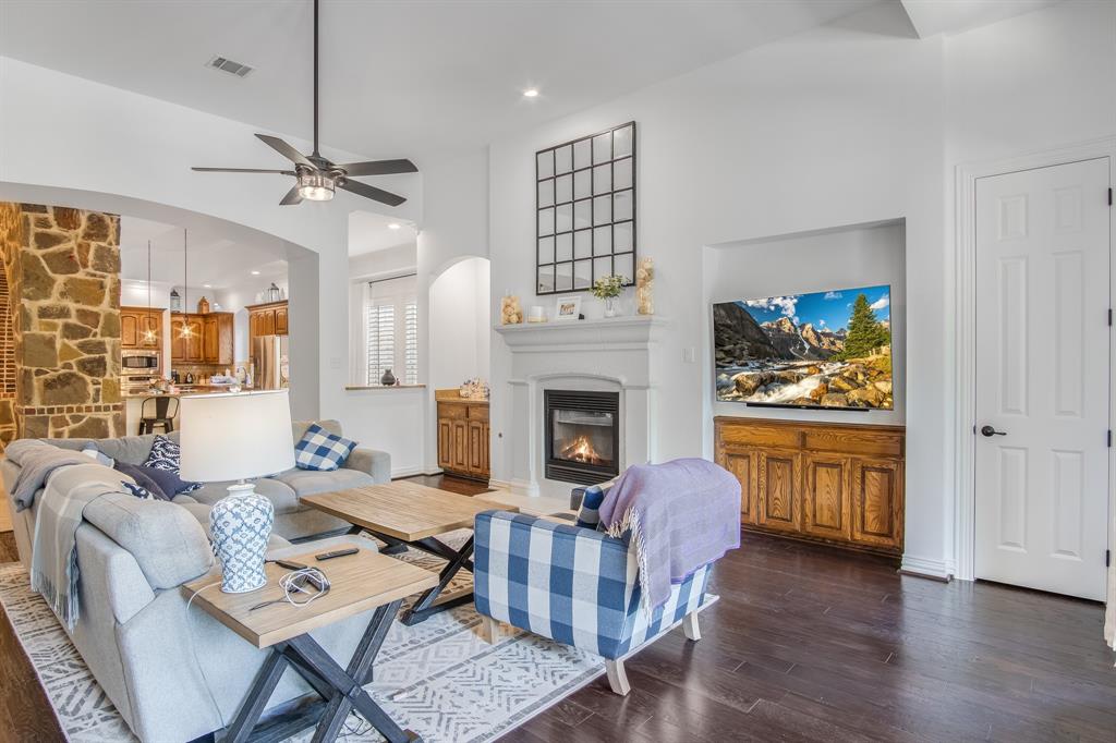 Dallas, Texas 75218, United States, 5 Bedrooms Bedrooms, ,4 BathroomsBathrooms,Residential,Active,138832