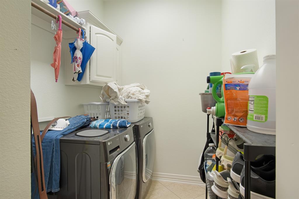 Dallas, Texas 75218, United States, 5 Bedrooms Bedrooms, ,4 BathroomsBathrooms,Residential,Active,138832