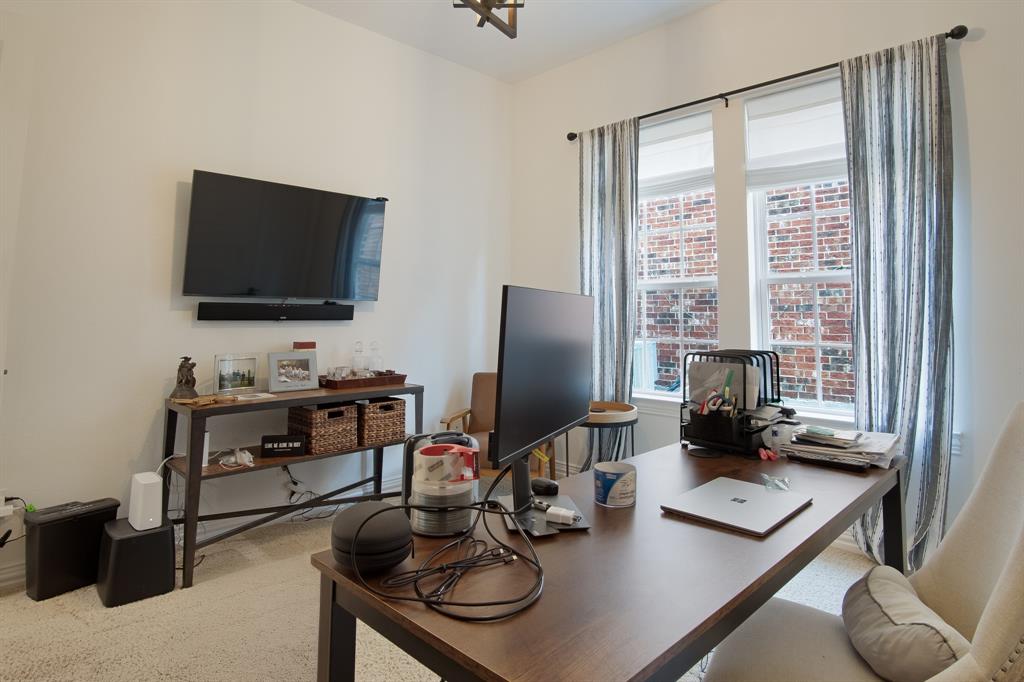 Dallas, Texas 75218, United States, 5 Bedrooms Bedrooms, ,4 BathroomsBathrooms,Residential,Active,138832