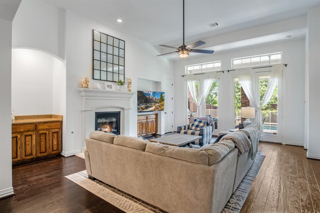 Dallas, Texas 75218, United States, 5 Bedrooms Bedrooms, ,4 BathroomsBathrooms,Residential,Active,138832