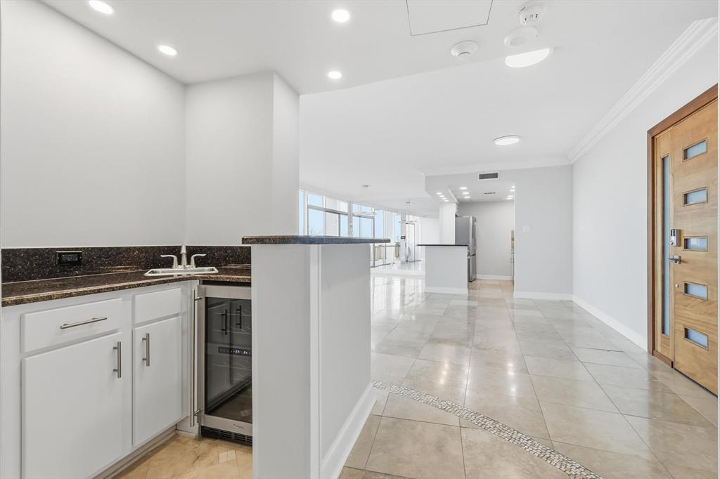 6211 W Northwest Highway 2904