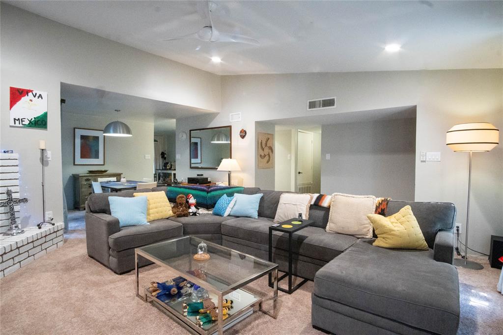 829 Cambridge Drive